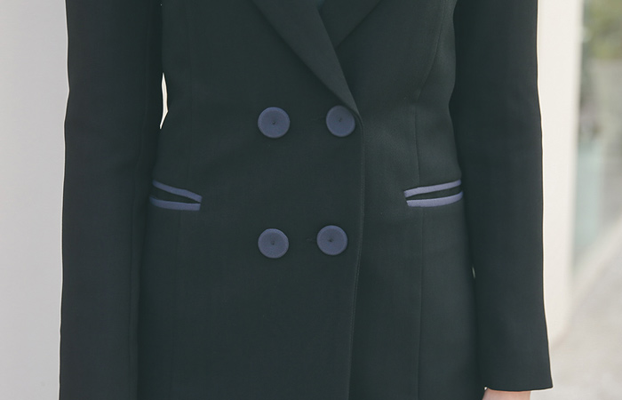 ボタン配色ダブルテーラージャケット