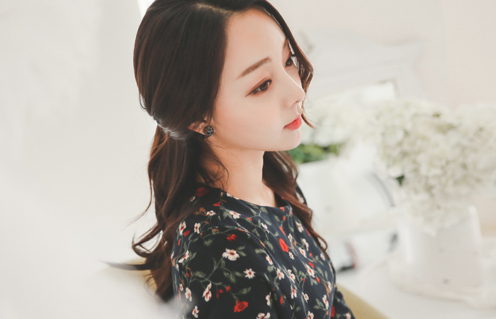 プチフラワー起毛ラッフルドレス