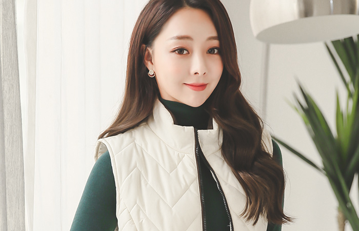 Vキルティングスエードライニングパディングベスト