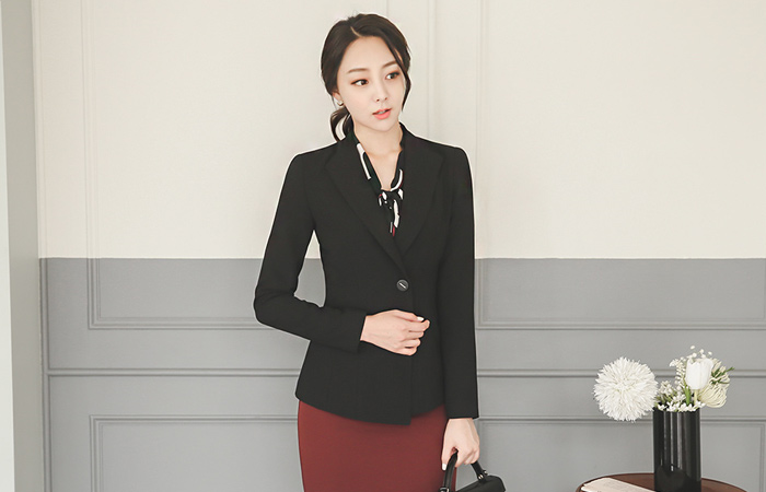 モダンステッチウイングカラージャケット