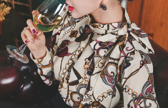 バロックプリンティングスカーフネックブラウス