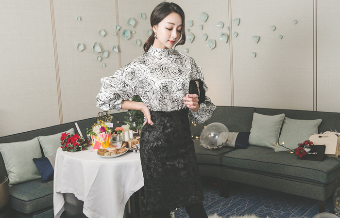 ブラックスワンフェイクファースカート