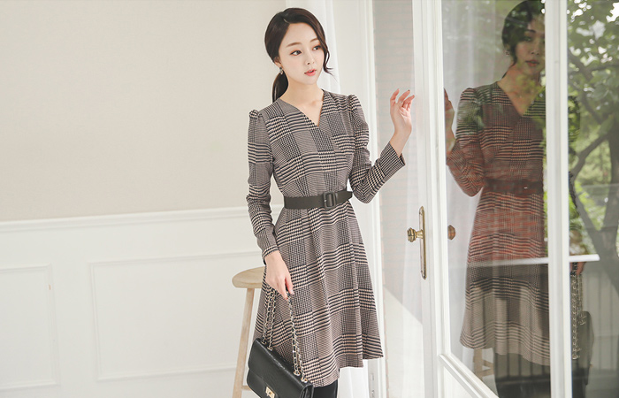 ハウンドトゥースベルトフレアドレス