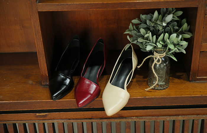 [モデル着用31次]オンバルサイドオープン子猫ヒール