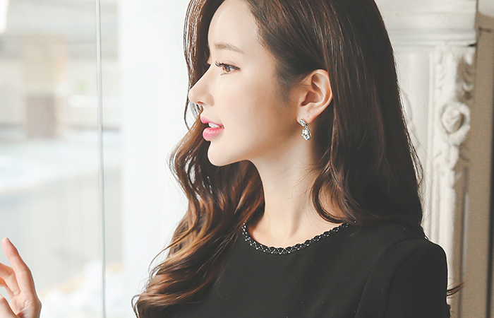 メタリックパール刺繍Aラインドレス