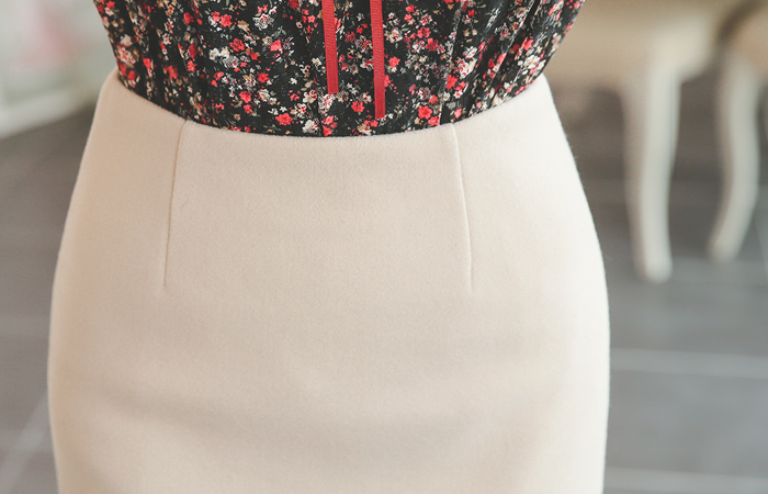 オンバルチューリップウールウールスカート