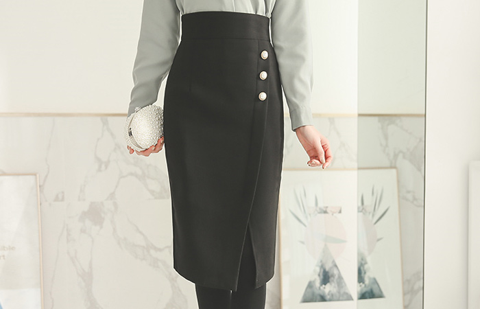 トリプルパールボタンハイ起毛スカート