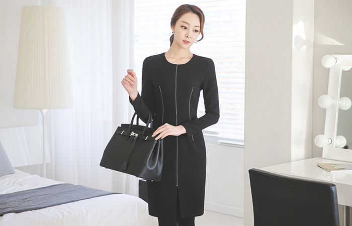 モダンステッチラインドレス