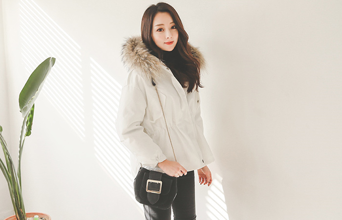 ラクーンファーオンバルストリングパディングジャンパ