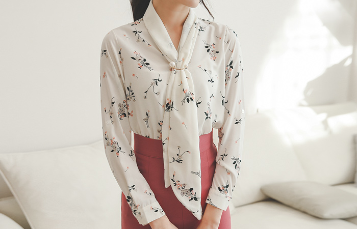 プルレルスカーフ＆ブローチSETブラウス