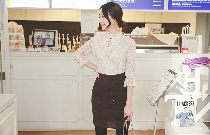 リボンタイラビットファーレイスブラウス