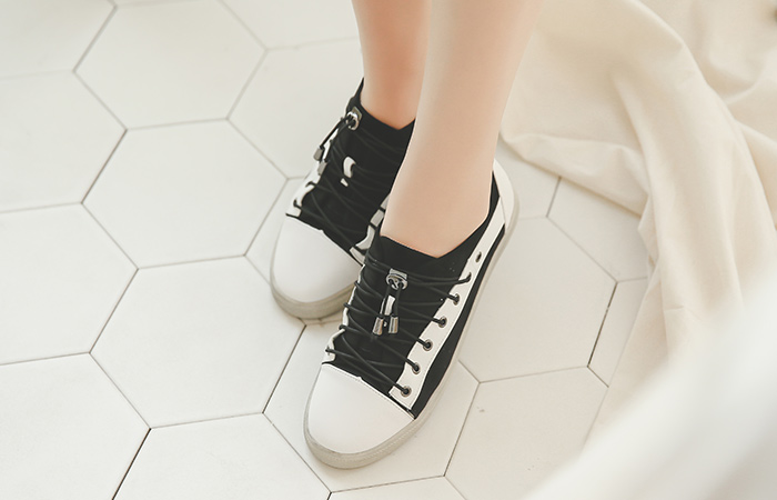 ストリング配色スニーカー