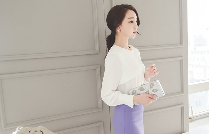 ドレーピングオンバルケープブラウス