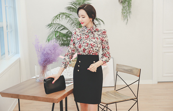 フラワースカーフネックツーピースドレス