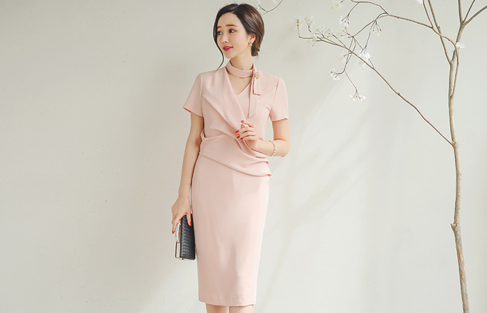 アンティークゴールドチョーカーネックドレープドレス