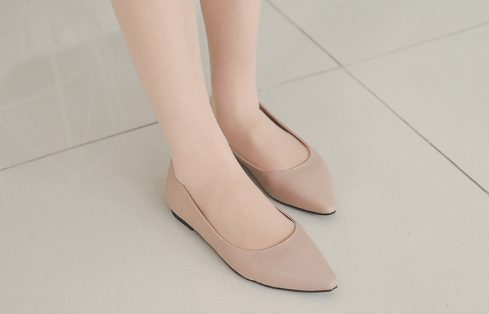 アーバンスティレットフラットシューズ