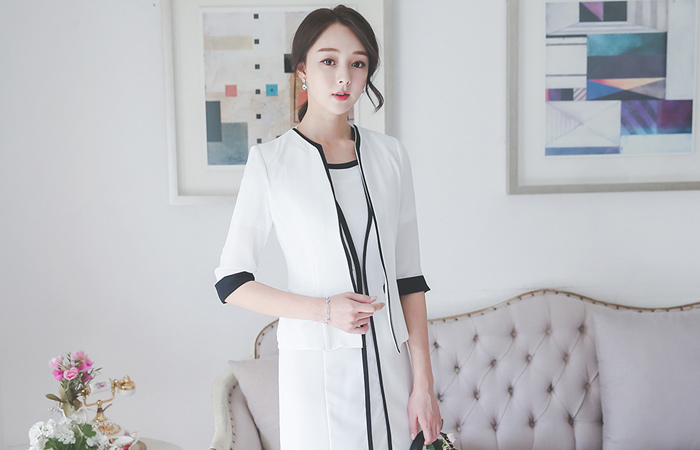 ミニマル配色ラインサマージャケット