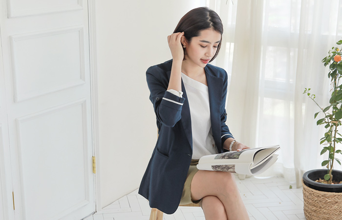 バックベルチドゥウイングカラーリネンジャケット