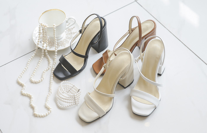 斜体ストラップブロックヒル