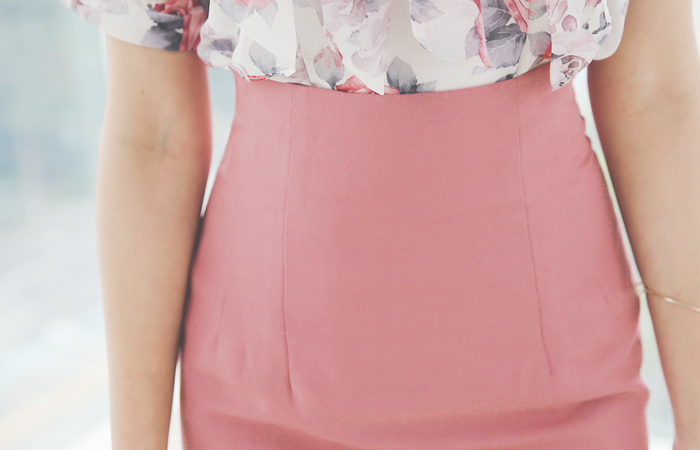 ダーツスリムリネンスカート