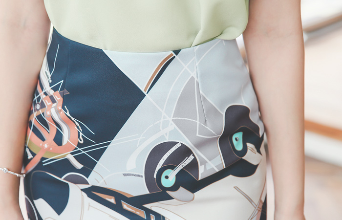 ラグジュアリーライトハイスカート