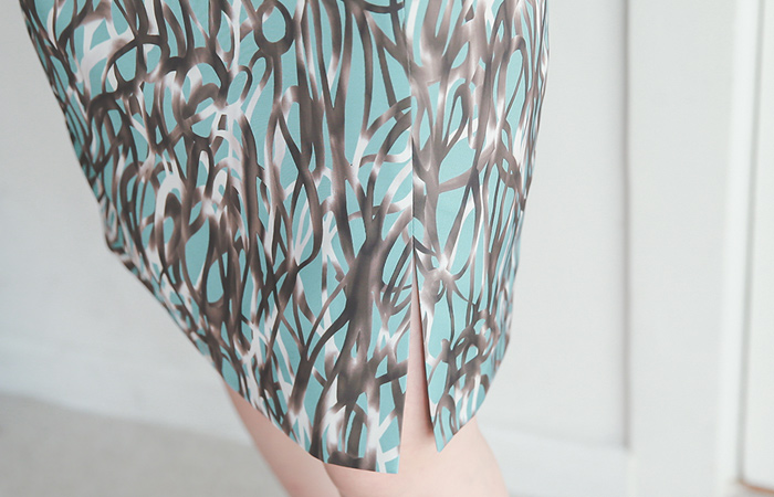 トリシルキースリムスカート