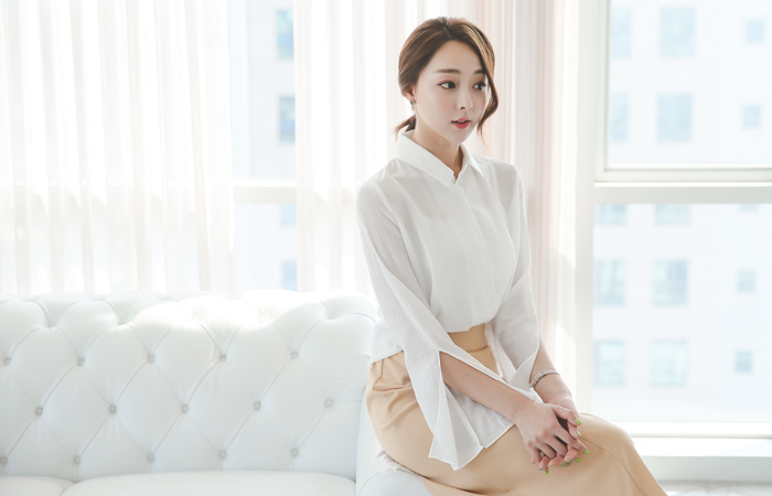 スリットベルスリーブ夜ブラウス