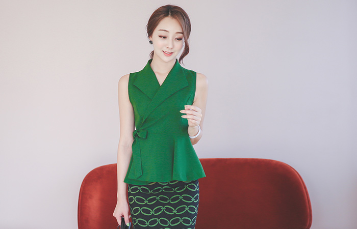 シャツラップ袖なしブラウス