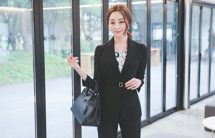 カレンゴールドスクエアベルティードジャケット