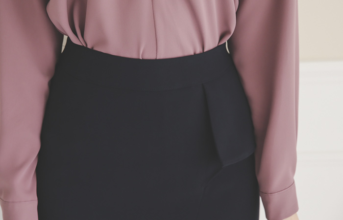 サイド翼スリットミディスカート