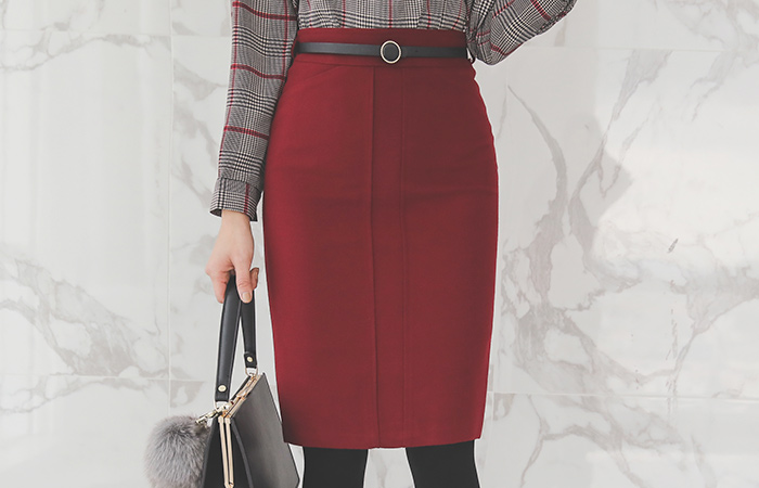 バックプリーツバンハイミディスカート