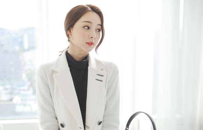 ステラダブルボタンバックスリットウールコート