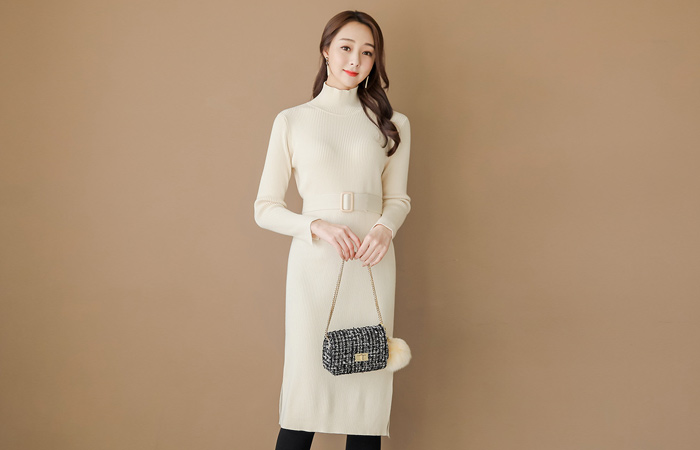 ベルティードスリットポロニットワンピース