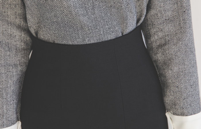 ベーシックスリットの中起毛ミディスカート