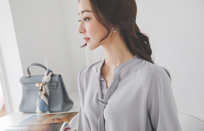 ストーントリミングプリーツスカーフロングブラウス