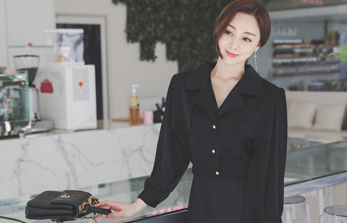 ゴールドボタンビッグカラー バックシャーリングブルゾン