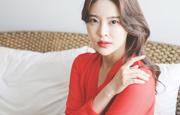 ハーフ ゴールドわ ブイネック シャーリング ブラウス