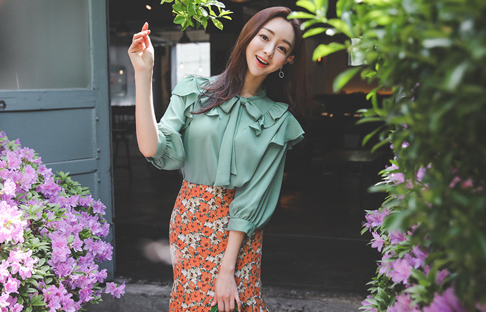 マドレーヌ フリル リボンタイ リンクル ブラウス