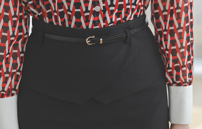 二重 ペプラム ゴールドベルト スカート