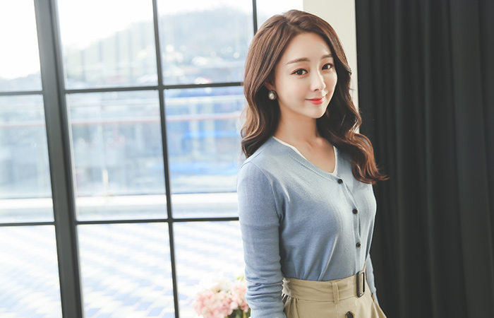 ソフトシンプルブイネックカーディガン