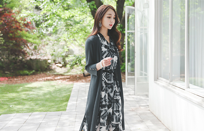 モダンゴールドボタンスリットロングカーディガン