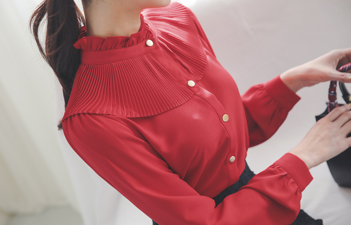 グラムプリルネックプリーツブラウス