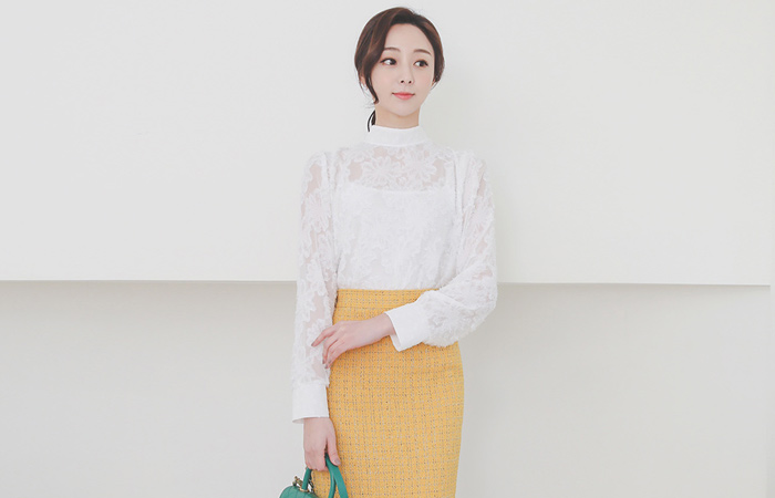 フリンジレイスシーツルーハーフネックブラウス