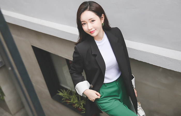 ゴールドボタンポケット配色ダブルジャケット