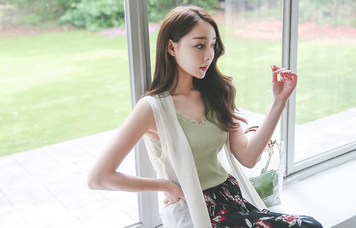 ベーシックリネンロングボタンベスト