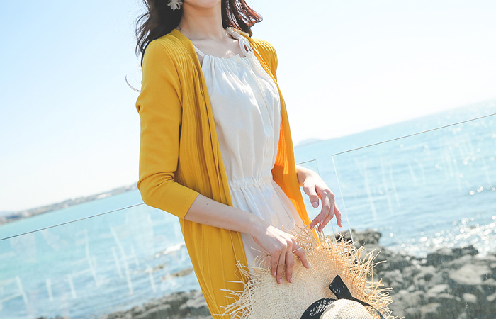 クーリング うしろボタン ベルティード コール天 カーディガン