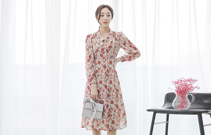 モチーフローズパターンフレアカラー ワンピース