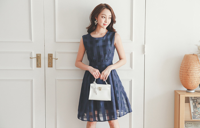 トリシーツルーチェックフレアドレス