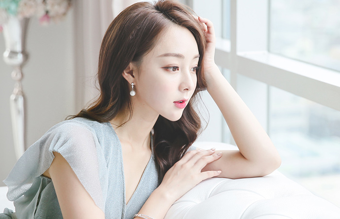 ダナシャインパールラッフルラップワンピース