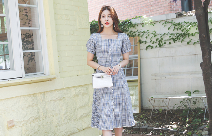 スクエアネック キュービックボール 刺繍 トリミング チェック ワンピース